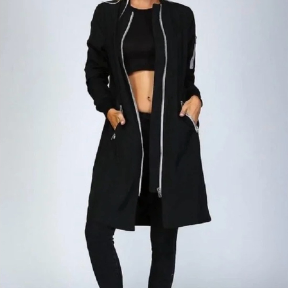 LISTICLE LONGLINE BOMBER JACKET!  ONLY WORN 3X!